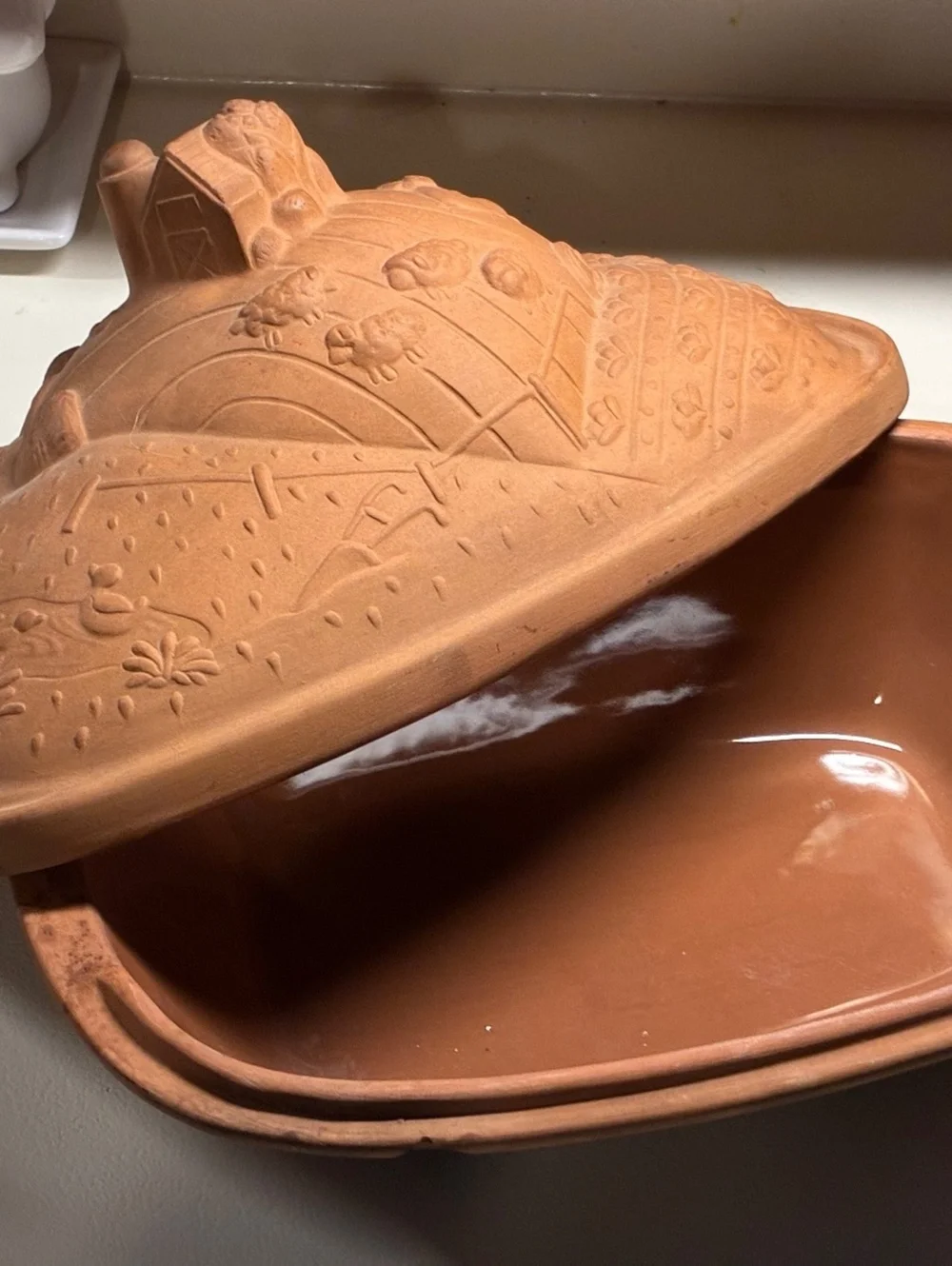 Vintage Gallery Originals 1984 Ceramic dutch oven Farm Scene -